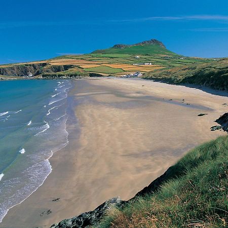 Bwthyn Clyd - St Davids Villa Exteriör bild