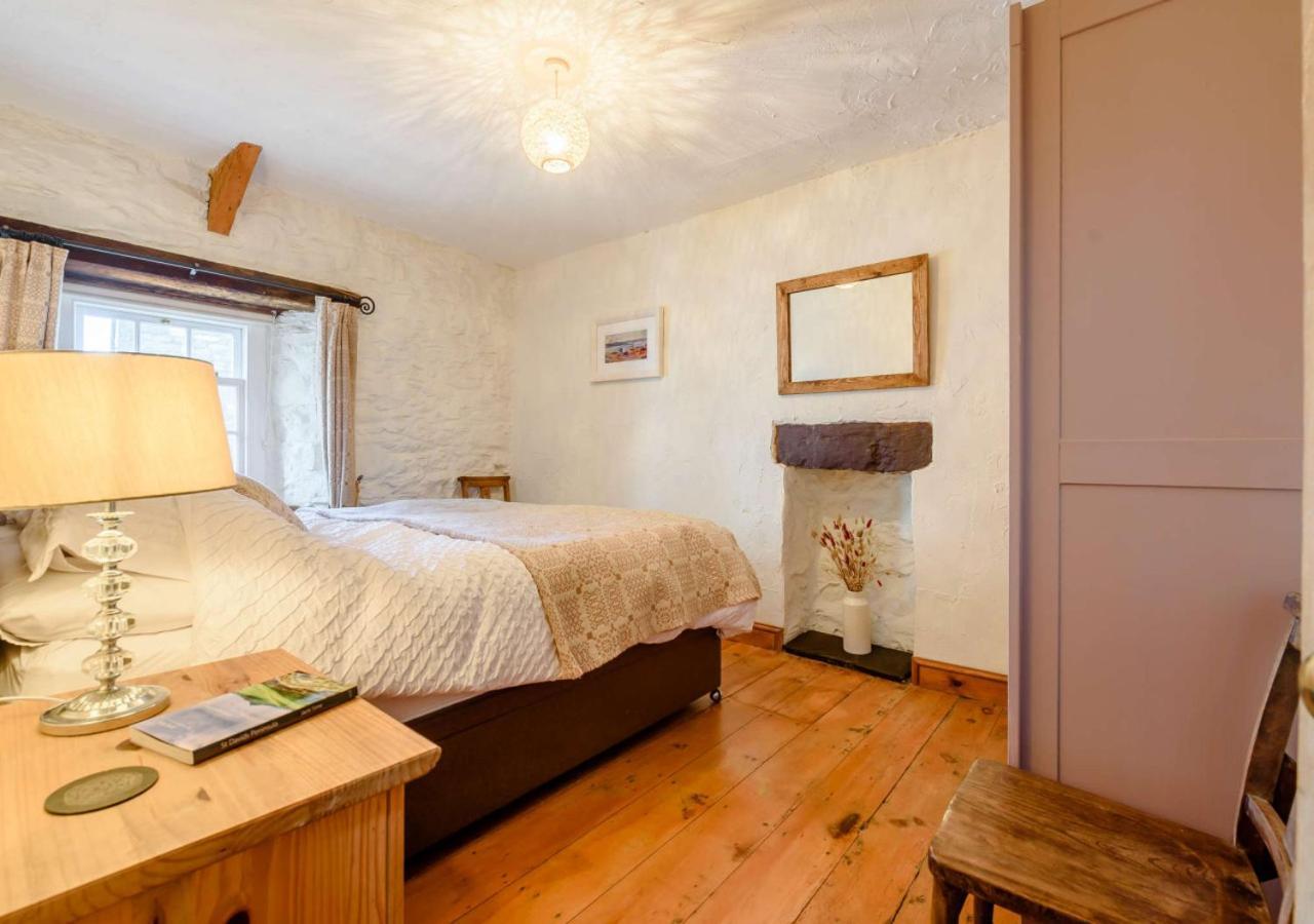Bwthyn Clyd - St Davids Villa Exteriör bild